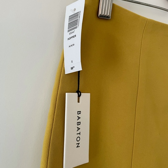 Aritzia Babaton Hopper Skirt in Acacia (US 6) - Picture 2 of 8